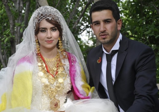 ELİF & BARIŞ BİNGÖL