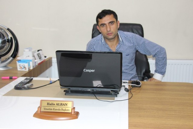 Algör Mobilya, Halis Albay, Bugün ellerinizi her zamankinden daha çok açın. Avucunuza melekler gül koysun, yüreğiniz coşsun. Ramazan Bayramınız hayırlara vesile olsun…