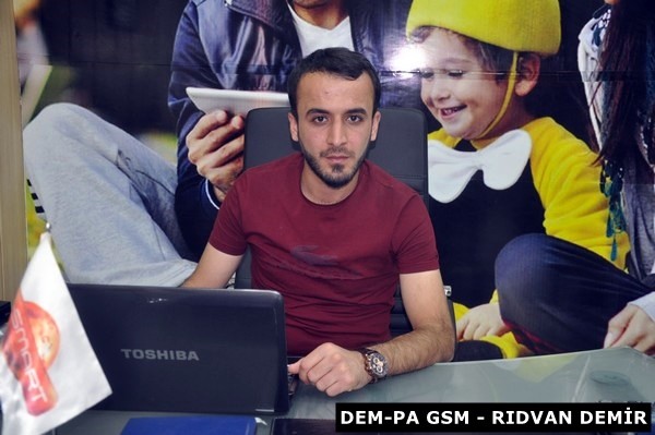 Bir Ramazan Bayramı daha geldi bu bayramın öncelikle milletimize, islam alemine ve insanlığa hayırlar getirmesini yüce Allahtan diliyorum tüm Kürt halkına ve Rojava halkına birlik beraberlik diliyorum. Ramazan Bayramınızı kutluyorum