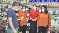 Yüksekova: Kadın Cinayetlerine Dikkat Çekmek İçin Kadınlara Gül Dağıtıldı