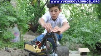 Yüksekovalı Genç Hurda Malzemelerden Ekskavatör Yaptı