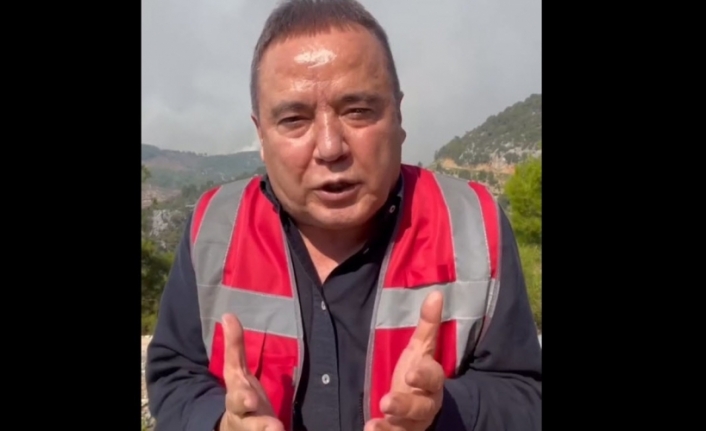 Antalya Belediye Başkanı Böcek: Ne olur yardım edin, yanıyoruz