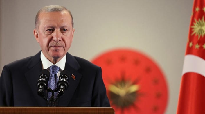 Erdoğan: Sözleşmeli-kadrolu öğretmen ayrımı kaldırılacak