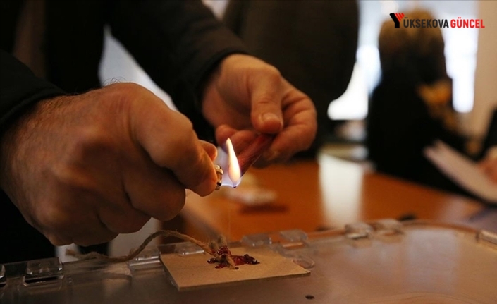 Havaalanı ve gümrük kapılarında ilk oylar kullanıldı