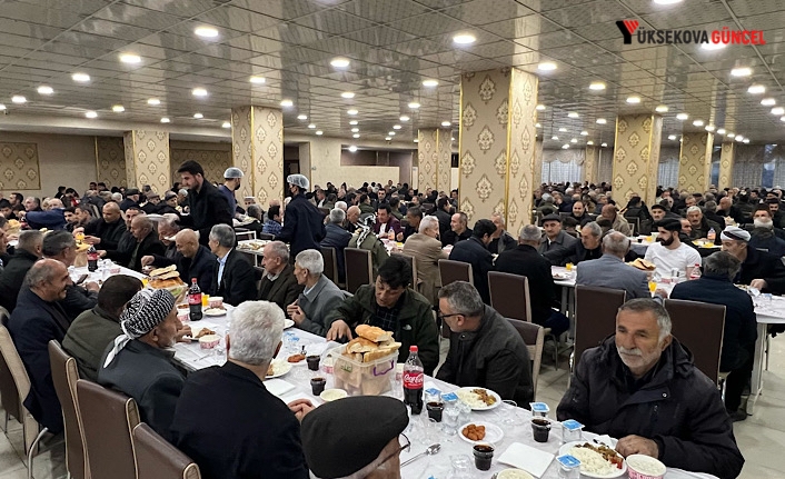 Yüksekova Belediyesinden iftar yemeği