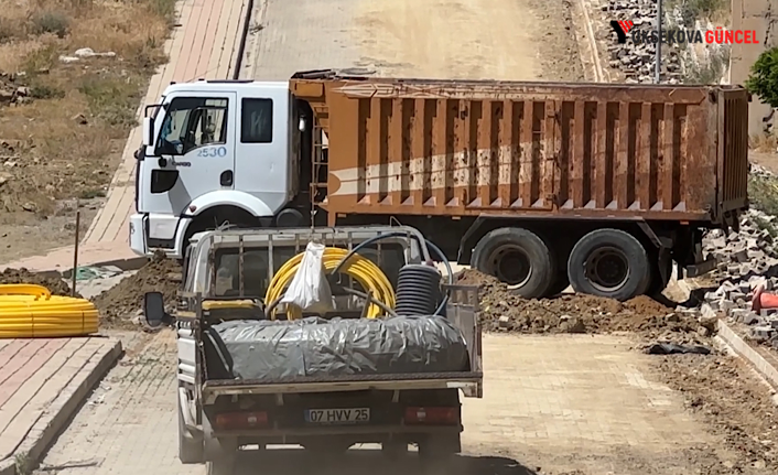 Yüksekova'da Doğalgaz Çalışmaları Hız Kesmiyor: 5 Mahallede Doğalgaz Çalışması Devam Ediyor