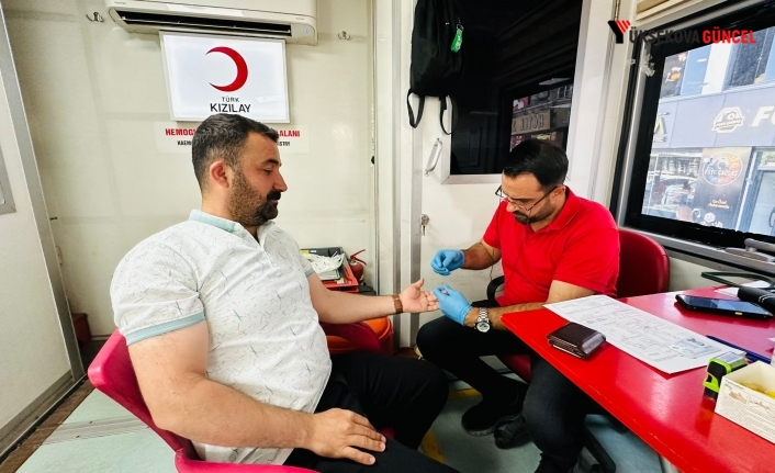 Kızılay Yüksekova'da kan bağışı stardını verdi
