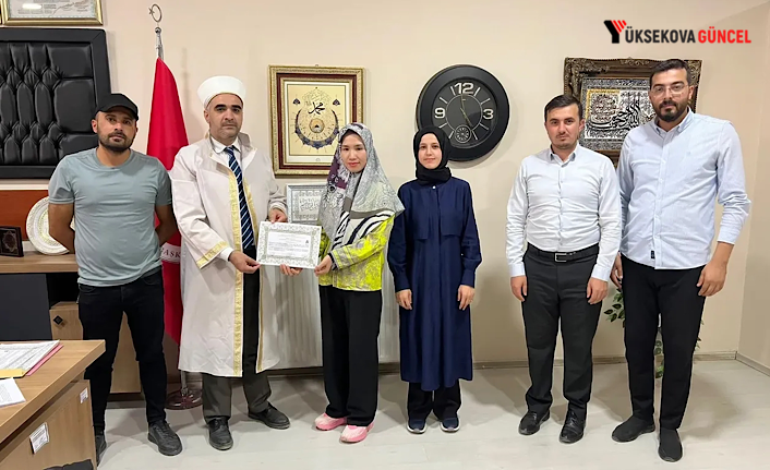 Vietnamlı Thi Hoa Chau, Yüksekova’da Müslüman Oldu: Yeni Adı "Viyan"