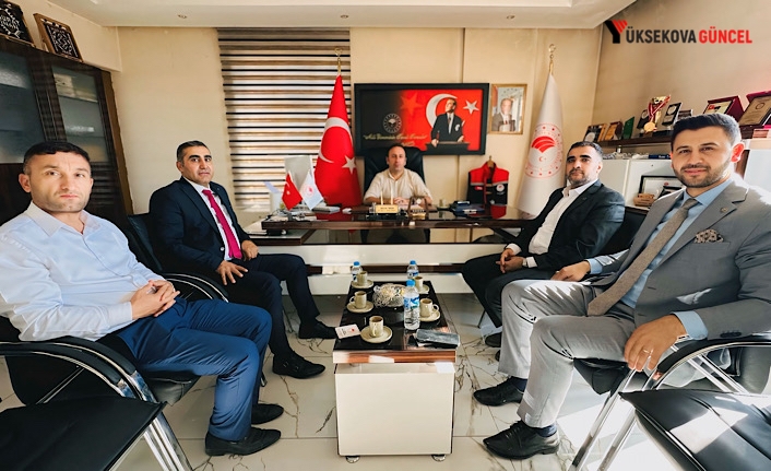 Yüksekova Ziraat Odası Başkanı, Ziraat Bankası Müdürü ve İlçe Müftüsü, Yeni Tarım ve Orman Müdürünü tebrik ziyaretinde bulundu