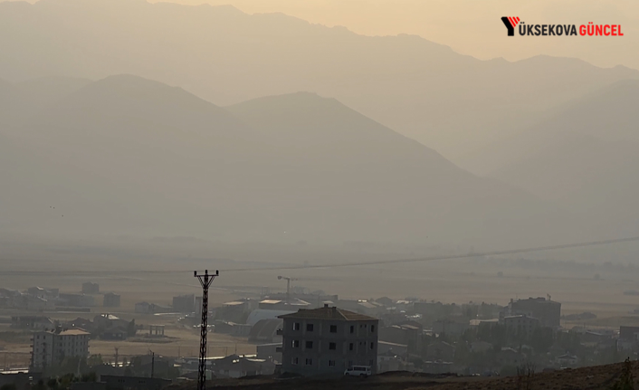 Yüksekova’da toz bulutu etkili oldu