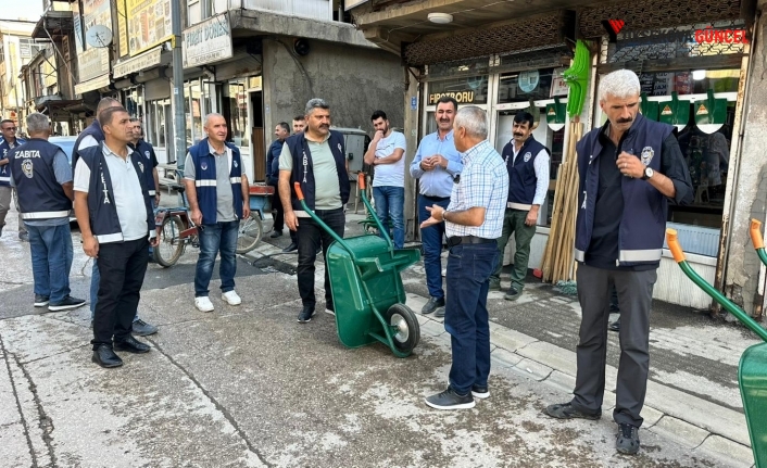 Yüksekova’da Kaldırım İşgallerine Son Verildi