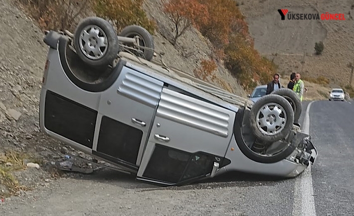 Hakkari karayolunda kaza: 2 Yaralı