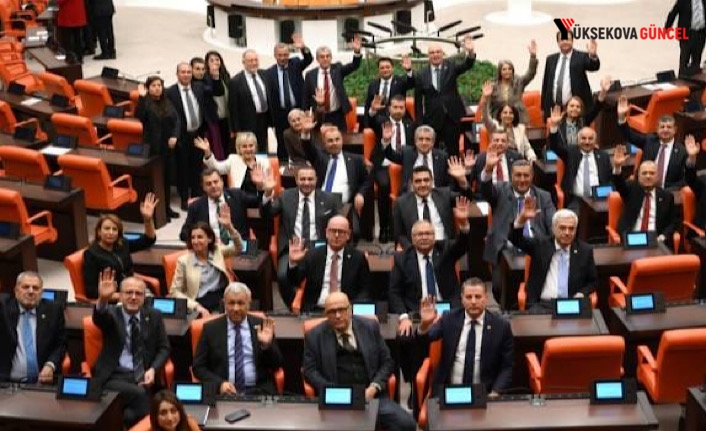 Önerge AKP-MHP oylarıyla reddedilmişti: CHP Meclis'te 'emekli nöbeti'ne başladı