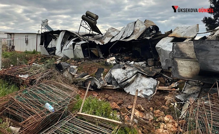 Antalya'da Suriyeli sera işçilerinin konteynerinde yangın: Hamile anne ve 5 çocuğu hayatını kaybetti, baba ağır yaralı, 3 kişi gözaltında!
