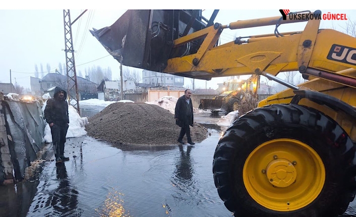 Yüksekova’da Yağış Sonrası Su Taşkınlarına Müdahale