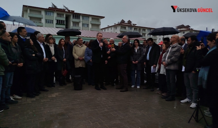 Siyasi parti temsilcilerinden Demirtaş’a ziyaret: ‘AİHM ve AYM kararlarını uygulayın’