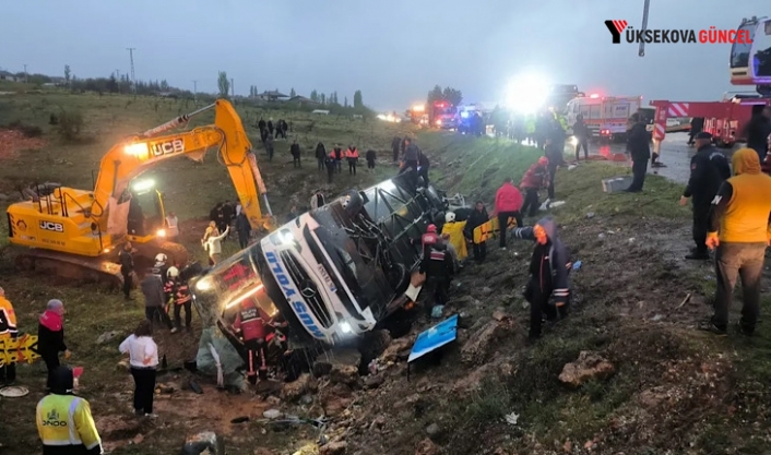 Malatya’da yolcu otobüsü devrildi: 4 kişi hayatını kaybetti, 15 kişi yaralandı