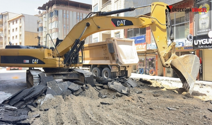 Yüksekova’da 23 Nisan Caddesi Asfalta Kavuşuyor