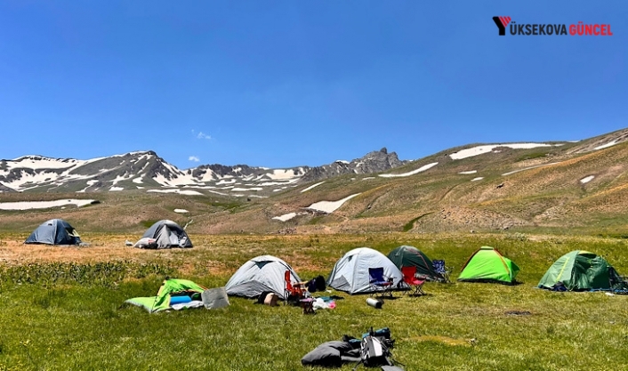 Hakkari’nin Doğa Harikası: Berçelan Yaylası Kampçıların Yeni Rotası