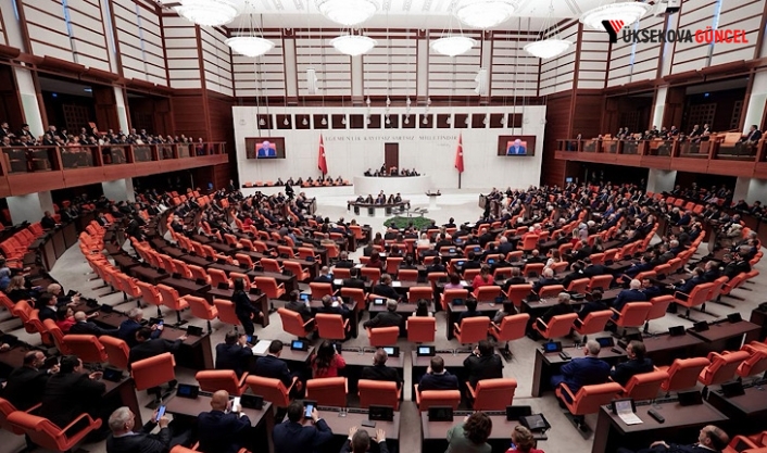 Çözüm sürecinde kritik aşama: AK Parti çerçeve yasa teklifini imzaya açtı