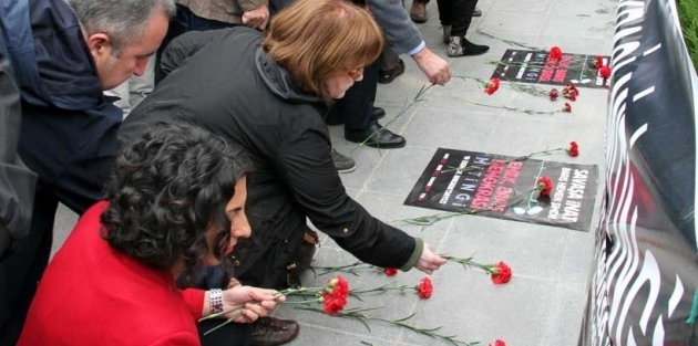 Ankara katliamında kaybettiklerimiz, katliamın yaşandığı saatte anıldı