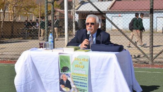 Araştırmacı-Yazar Şakir Diclehan Yüksekovalı öğrencilerle buluştu