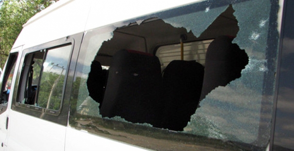 Asker aracı taradı: 1 yaralı