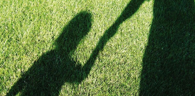 AYM: Çocuğunun velayetini alan kadın kendi soyadını verebilir