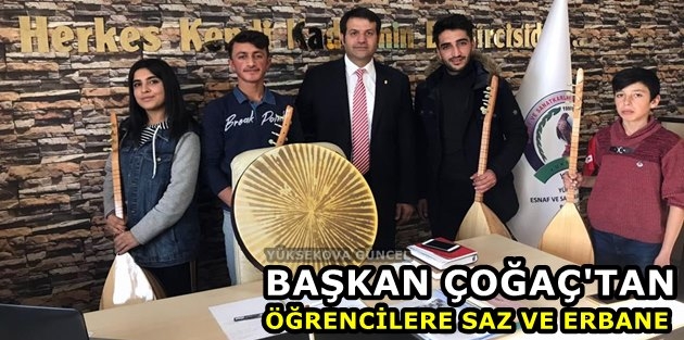 Başkan Çoğaç'tan öğrencilere saz ve erbane