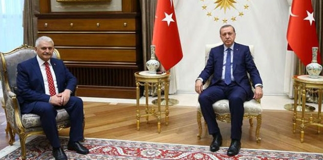 Binali Yıldırım kabine listesini Cumhurbaşkanı Erdoğan’a sundu