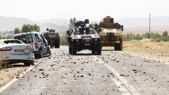 Diyarbakır-Bitlis karayolunda patlama