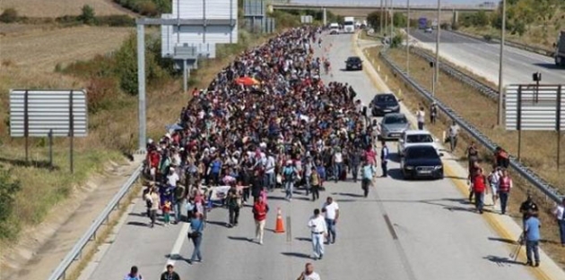 Edirne’de sınıra yürümek isteyen sığınmacılara polis engeli