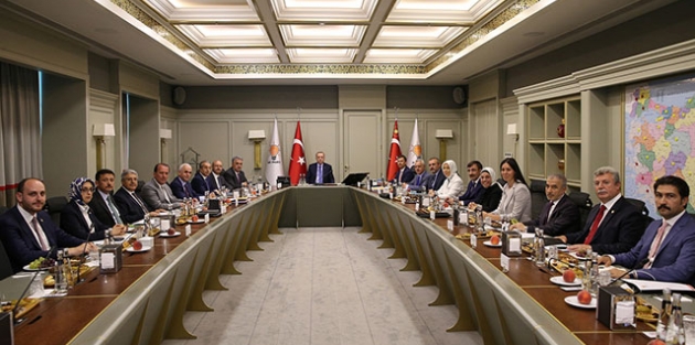 Erdoğan, başkanlığında AK Parti MYK toplandı