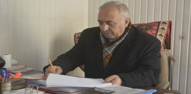 Evleri Yanan Arar Ailesine Kızılay'dan Yardım Eli