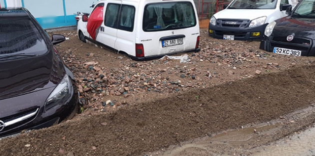 Fatsa'da sağanak; OSB su altında