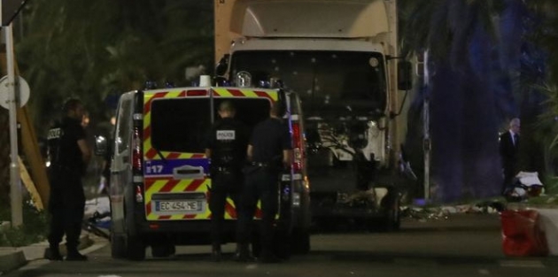 Fransa’daki katliama dünyadan tepkiler