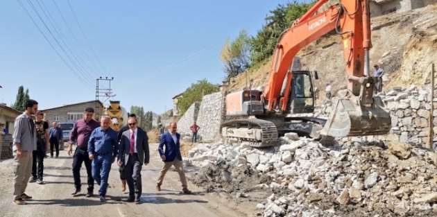 Hakkari'de yeni bir yaya yolu açıldı