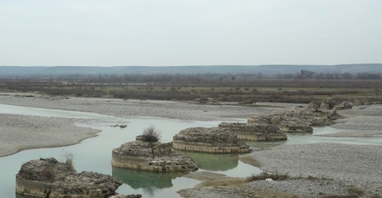 Kırk Ayaklı Köprü (Pira Pirpira) 