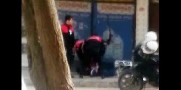 Lise öğrencisine polis şiddeti