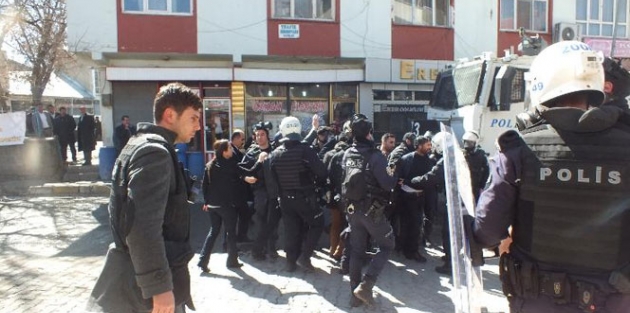 Malazgirt'te Newroz kutlamasına müdahale