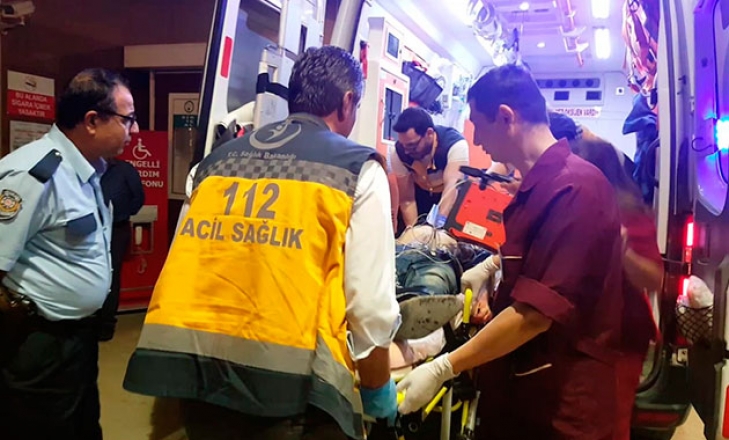 Para isteyen arkadaşını baltayla öldürdü