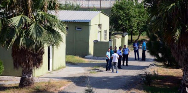 Polis, görev yerinde intihar etti