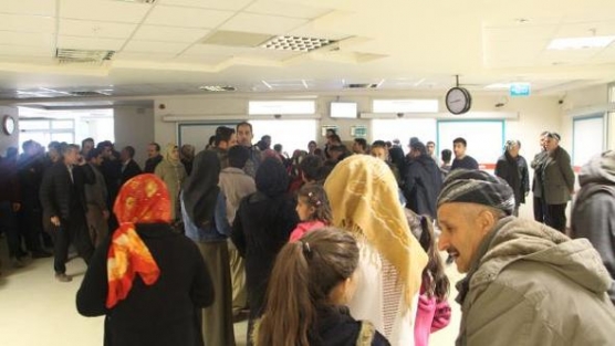 Şemdinli'de 150 öğrenci yedikleri yemekten zehirlendi