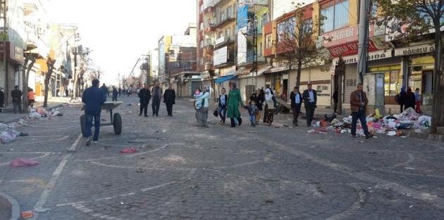 Sur’un muhtarları Erdoğan’a seslendi: Çağır biz de gelelim, bizi de dinle!