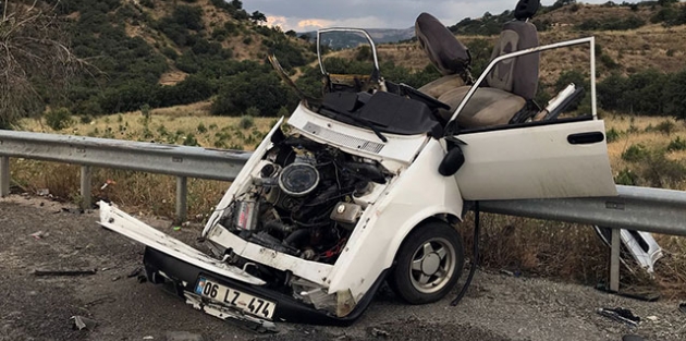 Takla atan otomobil, başka bir otomobilin üzerine düştü: 2 ölü, 7 yaralı