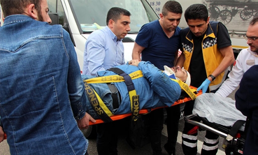 TEM'de takla atan otomobildeki 1 kişi öldü, 4 kişi yaralandı