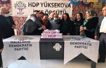 Yüksekova HDP 8’inci Yıl Dönümünü Kutladı