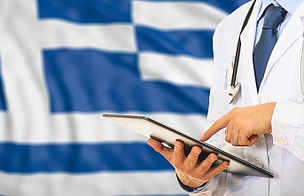 Yunanistan'da aşı karşıtı doktorlara disiplin...