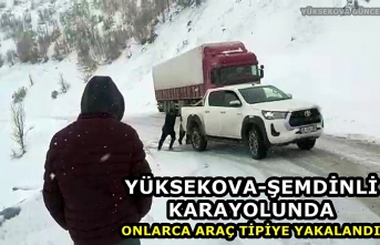 Yüksekova-Şemdinli karayolunda onlarca araç tipiye...