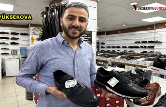 Bu Mağazada Tüm Ayakkabılarda ilçenin Kürtçe Köy İsimleri Olması Görenlerin İlgisini Çekiyor